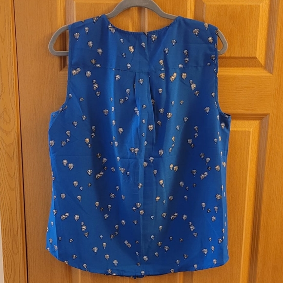 Hot air balloon print top - Picture 7 of 8